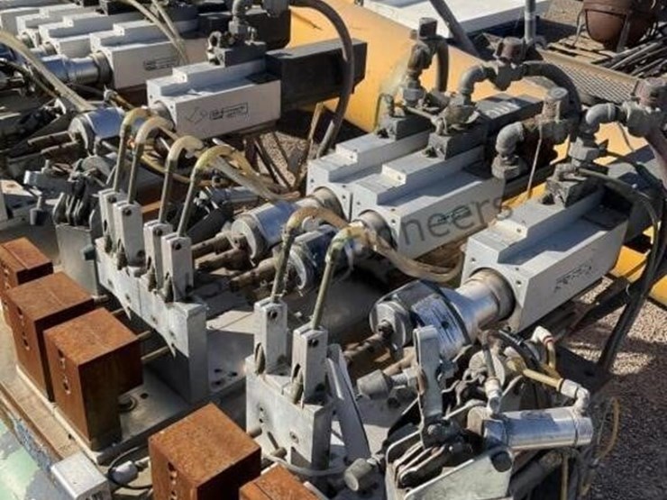 atlas-copco-control-stand-image-5