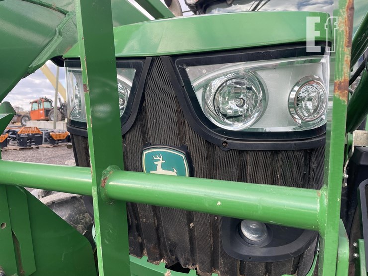 2013-john-deere-6150r-image-34