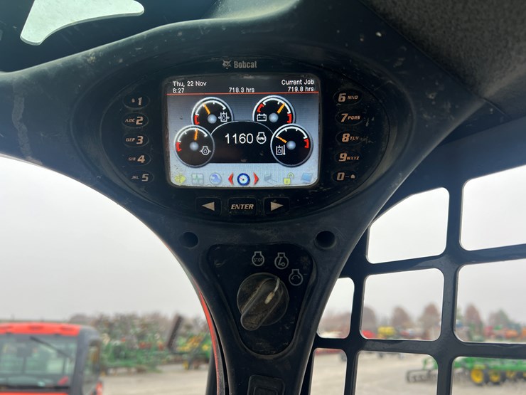 2020-bobcat-t595-image-7