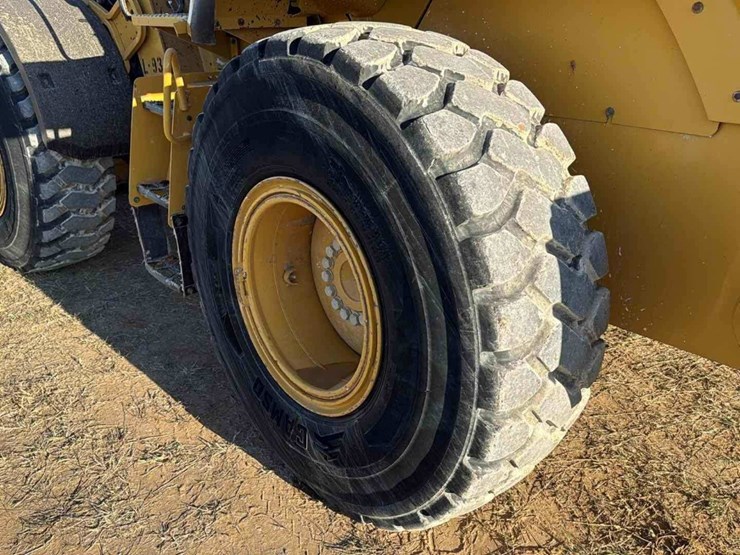 caterpillar-930m-image-14