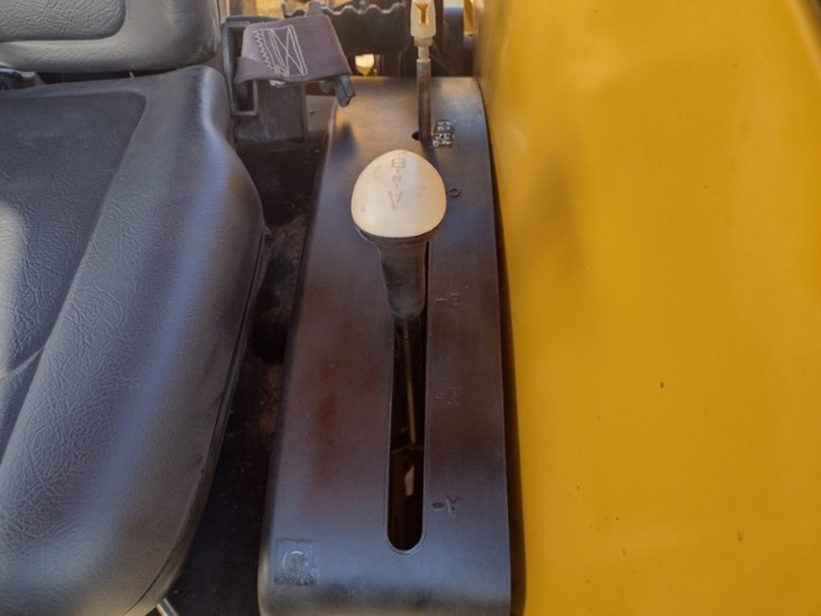 2004-deere-110-image-11