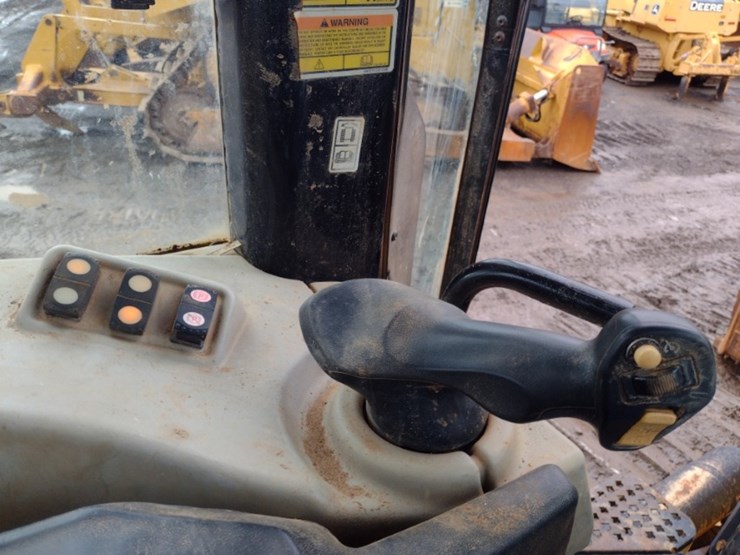 caterpillar-d6n-xl-image-10