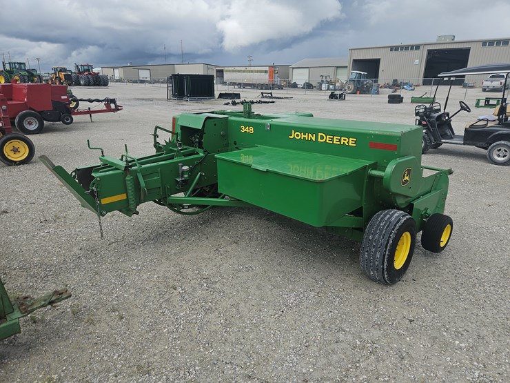 2019-john-deere-348-image-5