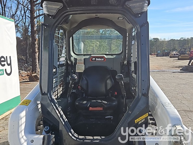 2022-bobcat-t66-image-24