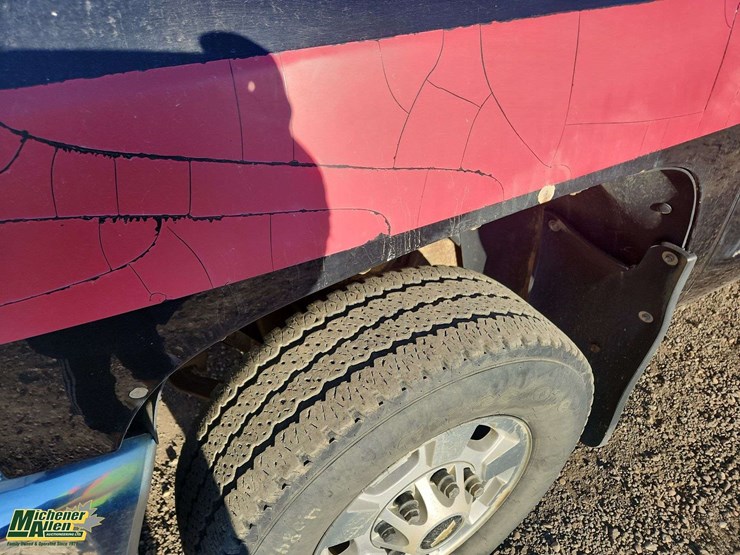 2013-chevrolet-silverado-2500hd-lt-image-37