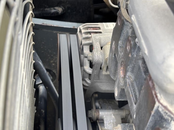 2013-jlg-g5-18a-image-40