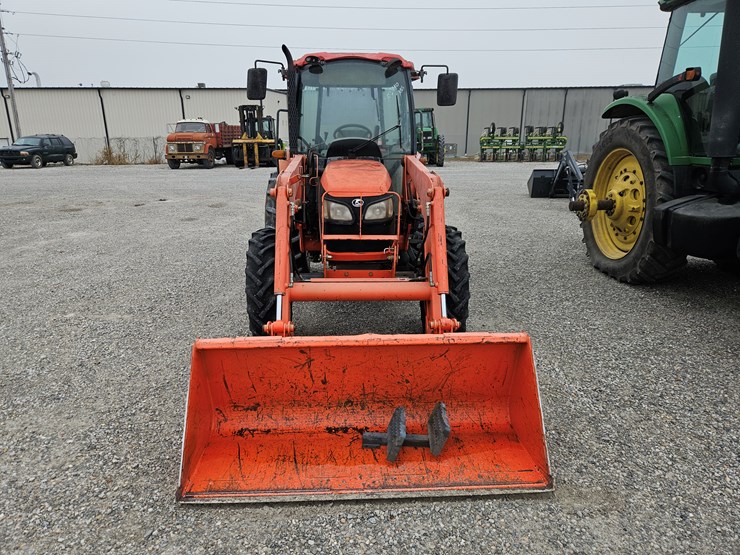 2008-kubota-m7040-image-2