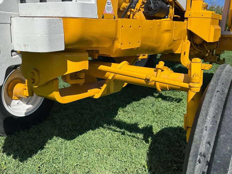 minneapolis-moline-g940-image-14