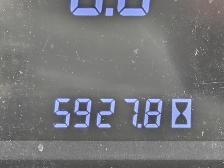 2022-john-deere-6135e-image-26