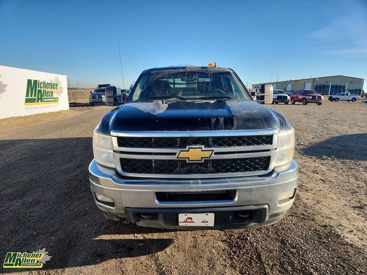 2013-chevrolet-silverado-2500hd-lt-image-22