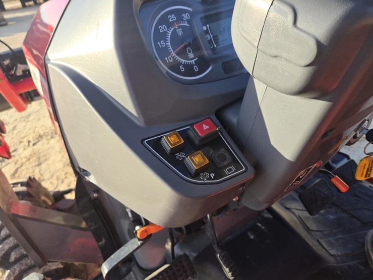 2021-massey-ferguson-1840m-image-26