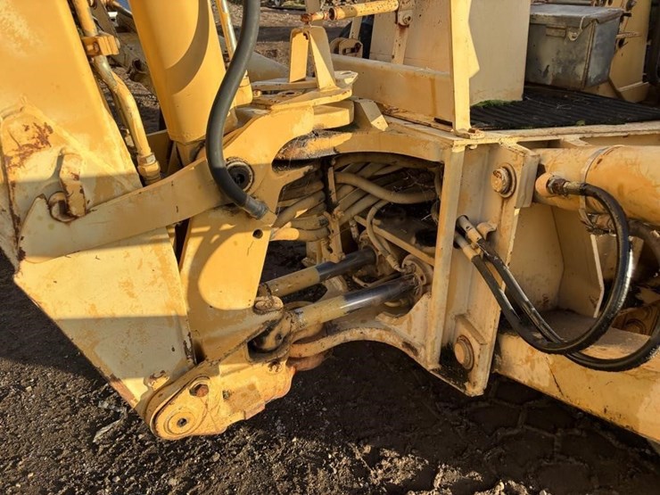 1975-ford-445a-image-19