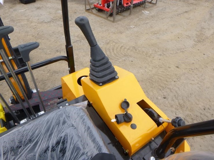 2025-vicsec-vc15-hydraulic-excavator-image-22