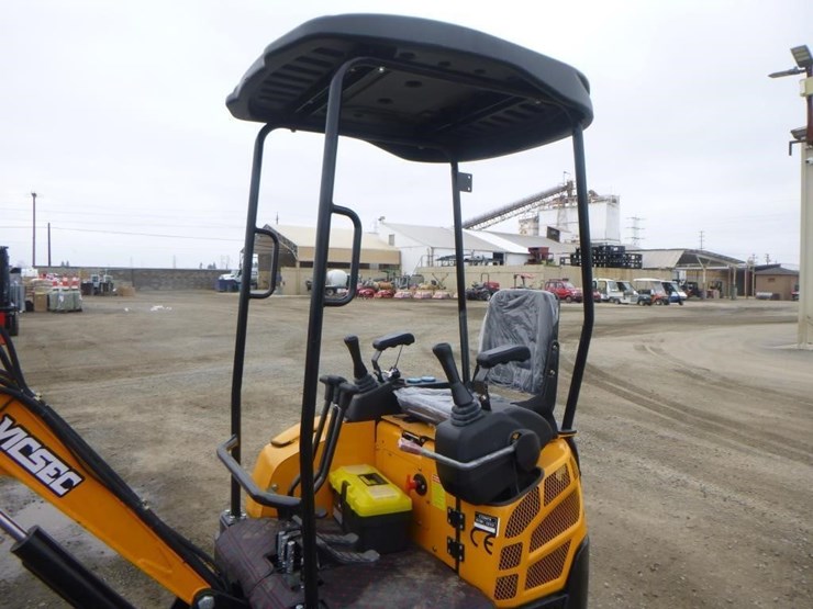 2025-vicsec-vc15p-hydraulic-excavator-image-18