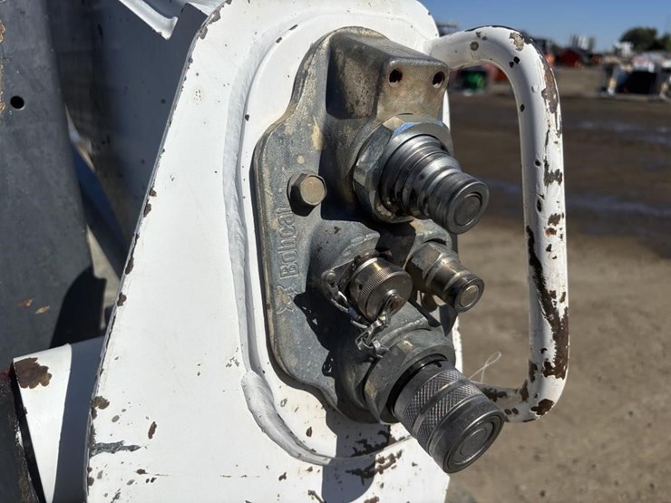 2016-bobcat-t770-image-13