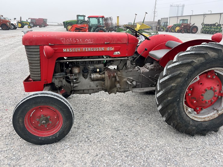 1958-massey-ferguson-65-image-3