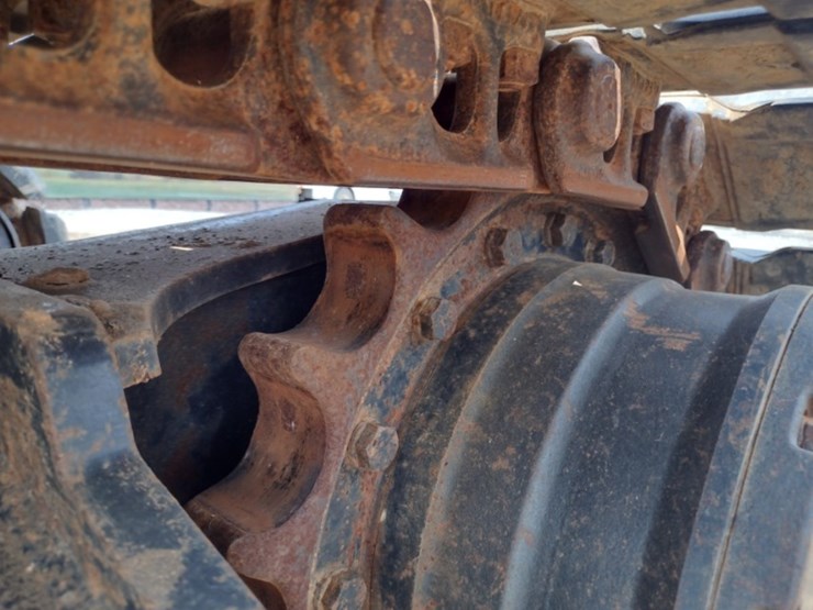 2019-deere-135g-image-28