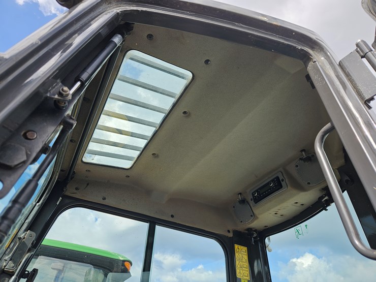 2018-case-cx37c-image-9