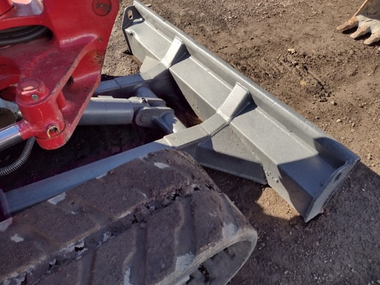 takeuchi-tb250-image-21