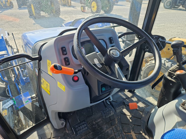 2020-new-holland-workmaster-120-image-13