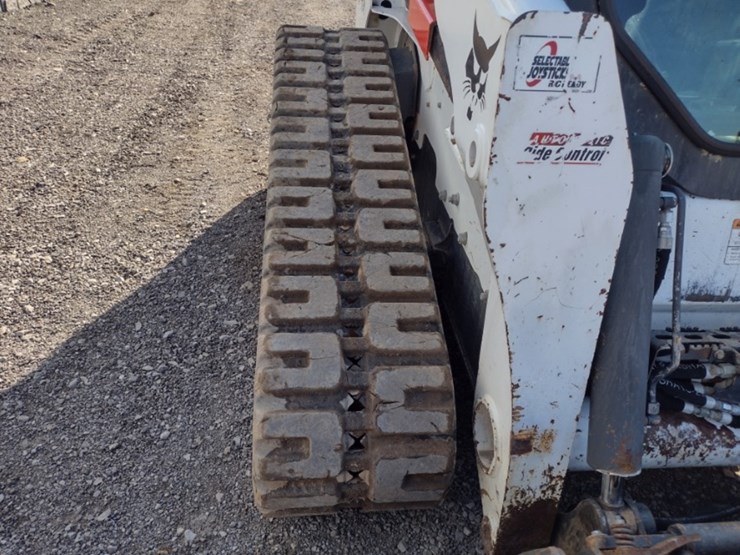 bobcat-t870-image-36