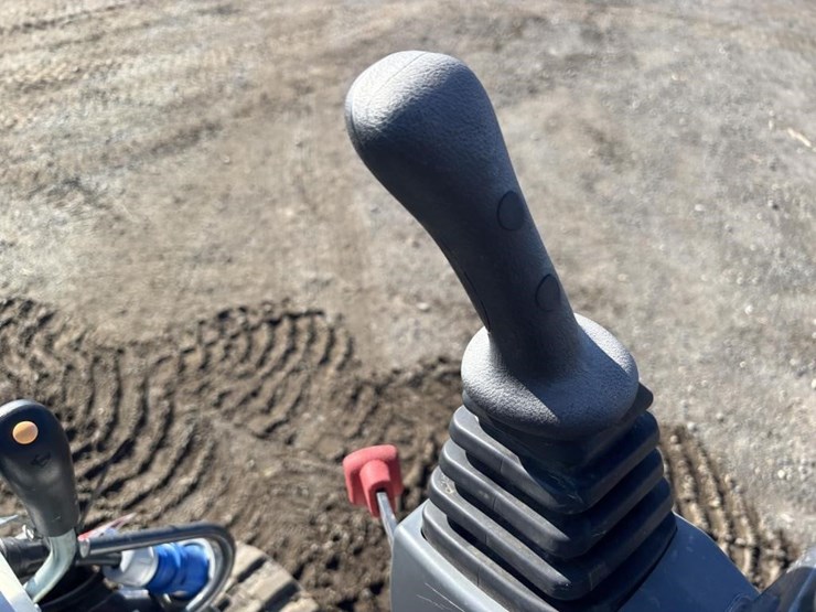 2022-bobcat-e10e-hydraulic-excavator-image-30