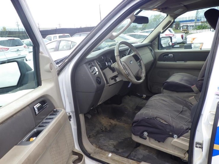 2009-ford-expedition-image-5