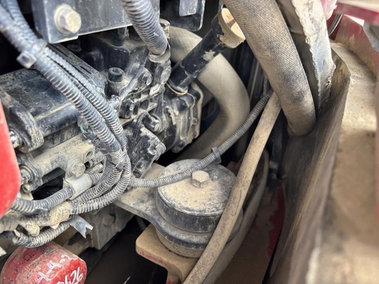 2012-takeuchi-tb180fr-image-48