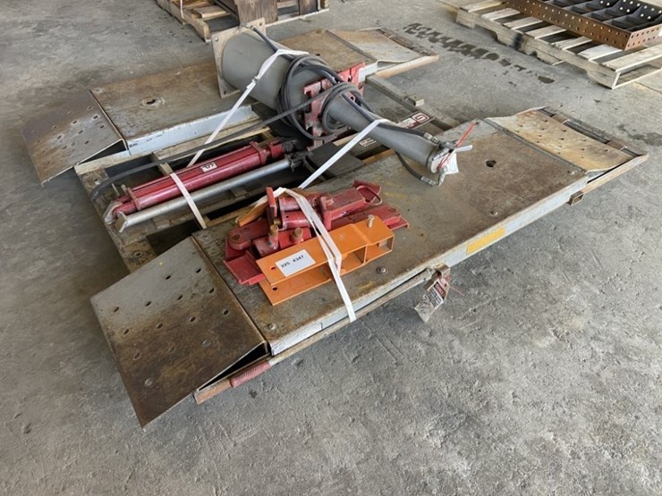 gray-ql-60-quicklift-plus-vehicle-lift-image-4