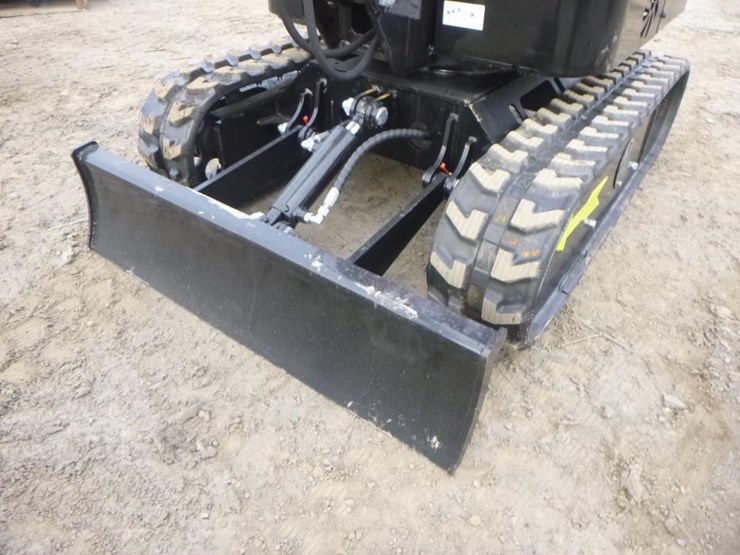 2025-vicsec-vc13-hydraulic-excavator-image-15