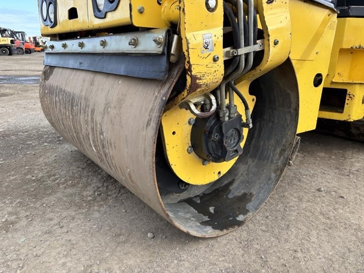 2017-bomag-bw120-image-10