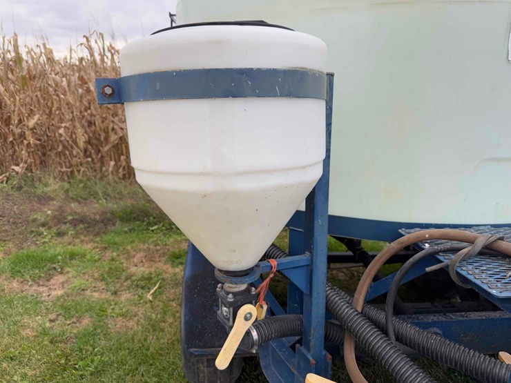 1200-gal-duo-lift-tandem-nurse-trailer-image-10