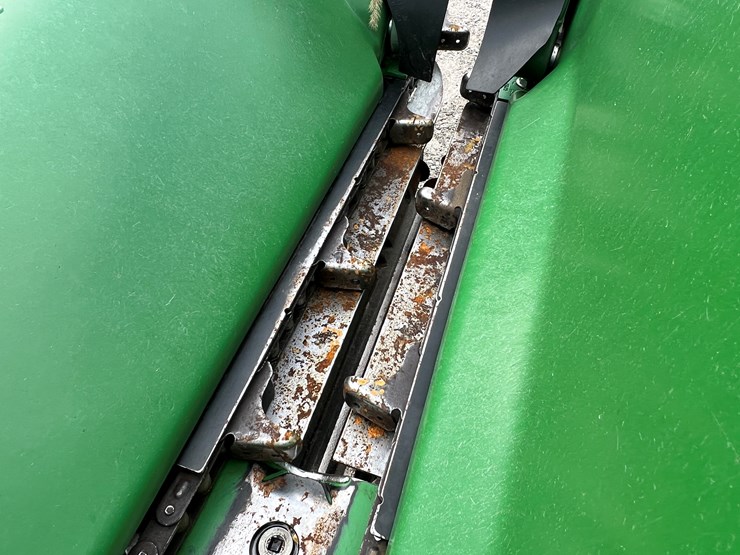 2019-john-deere-708c-image-13
