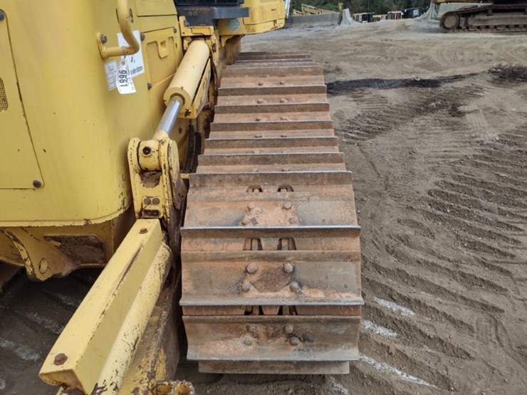 komatsu-d61ex-23-image-32