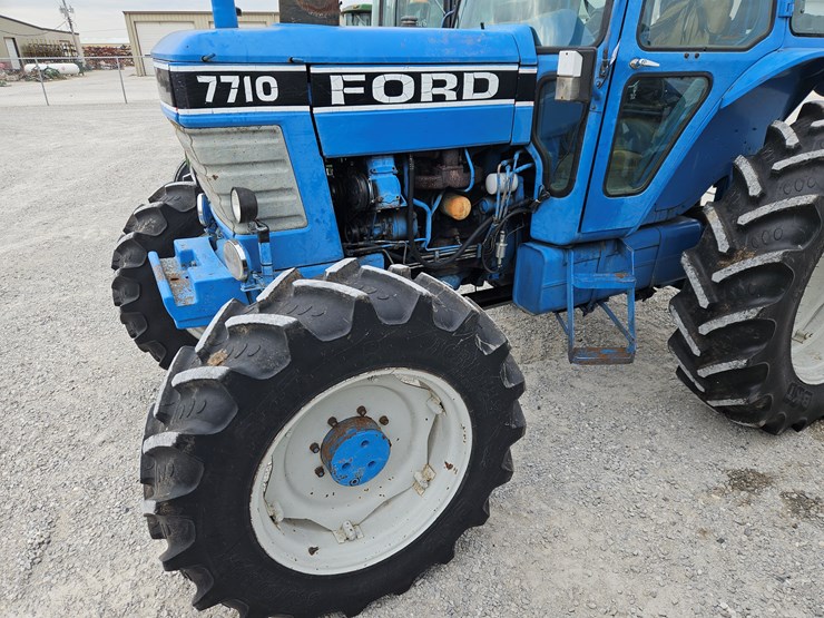 1990-ford-7710-image-19