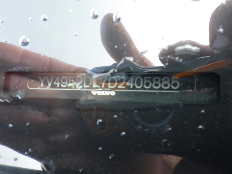 2013-volvo-xc60-image-15