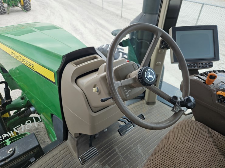 2014-john-deere-8345r-image-18