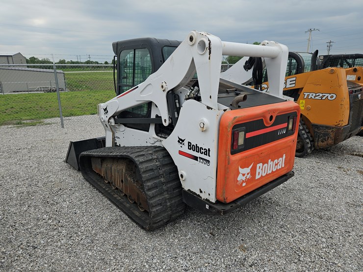 2014-bobcat-t770-image-19