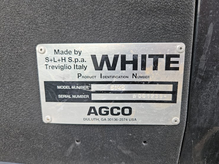 #203585-•-white-6045-tractor-image-4