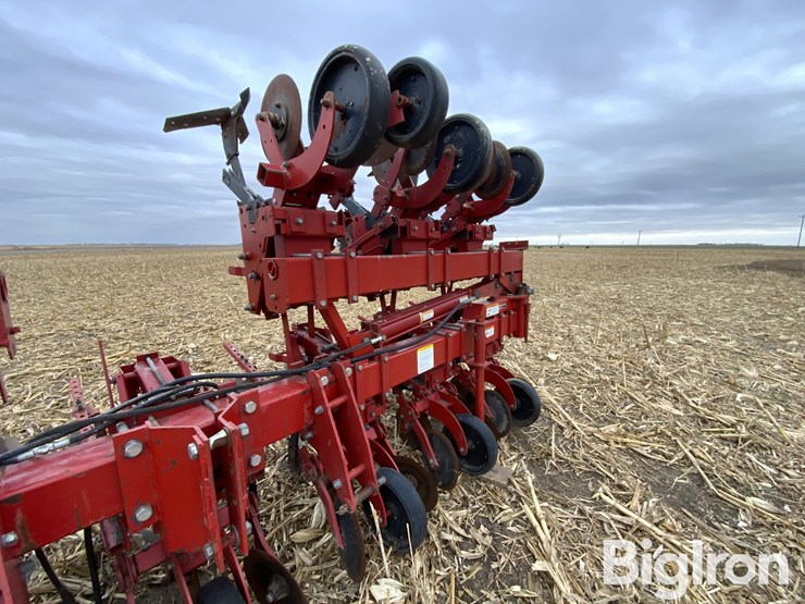 krause-4712df3-12r30-cultivator-image-19
