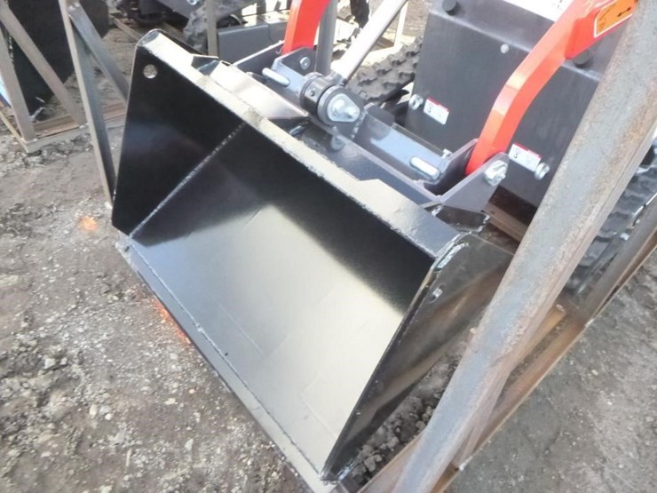 2025-agt-ysrt14-skid-steer-track-loader-image-7