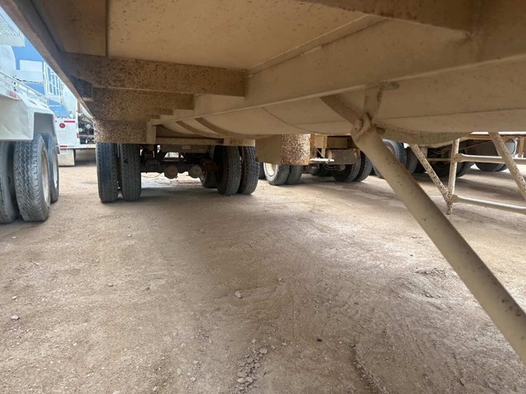 2018-pinsa-130bbl-vacuum-trailer-image-3