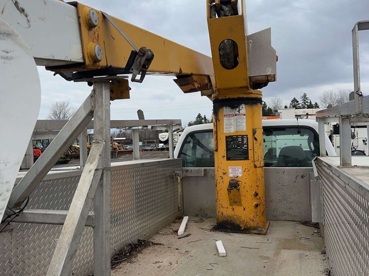 2003-ford-f550-image-16