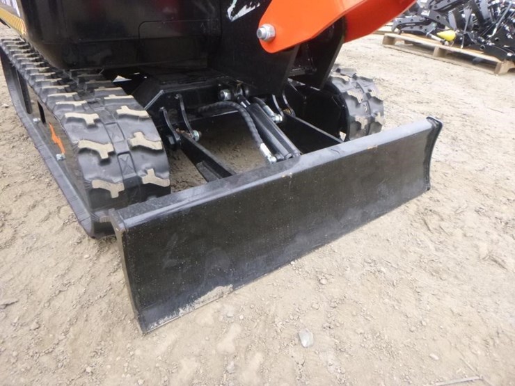 2025-tpm-16-hydraulic-excavator-image-16