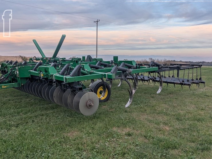 john-deere-714-image-1