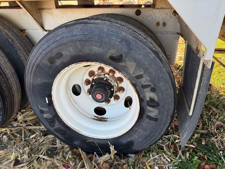 agri-trader-hopper-bottom-image-9