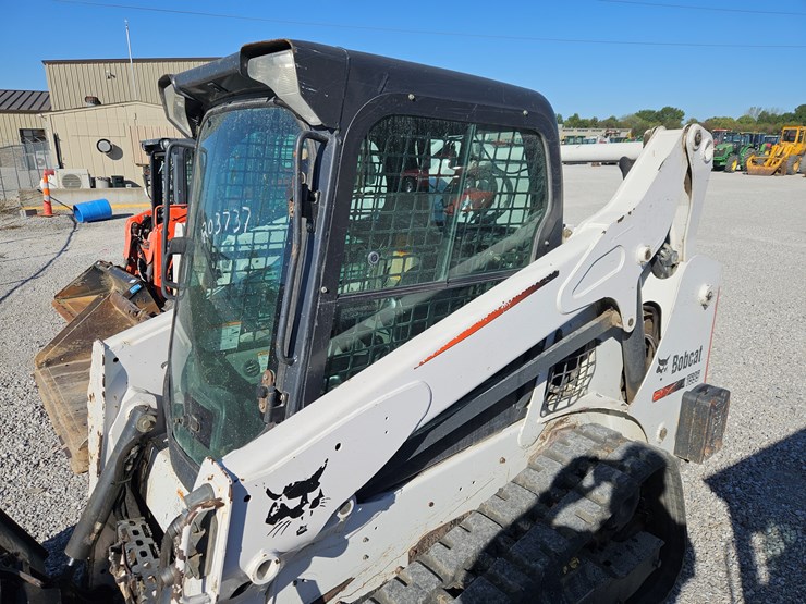 2016-bobcat-t595-image-13