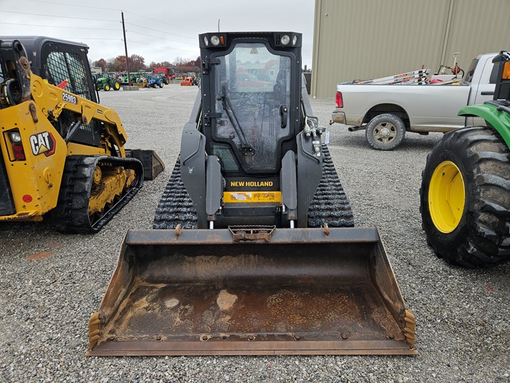 2019-new-holland-c245-image-2