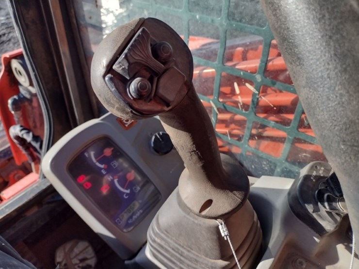 kubota-svl75-2-image-8