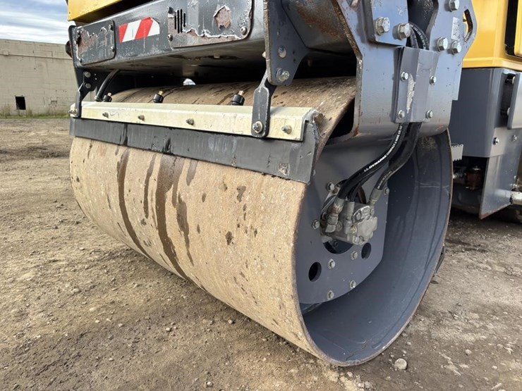 2015-dynapac-cc1200-image-13